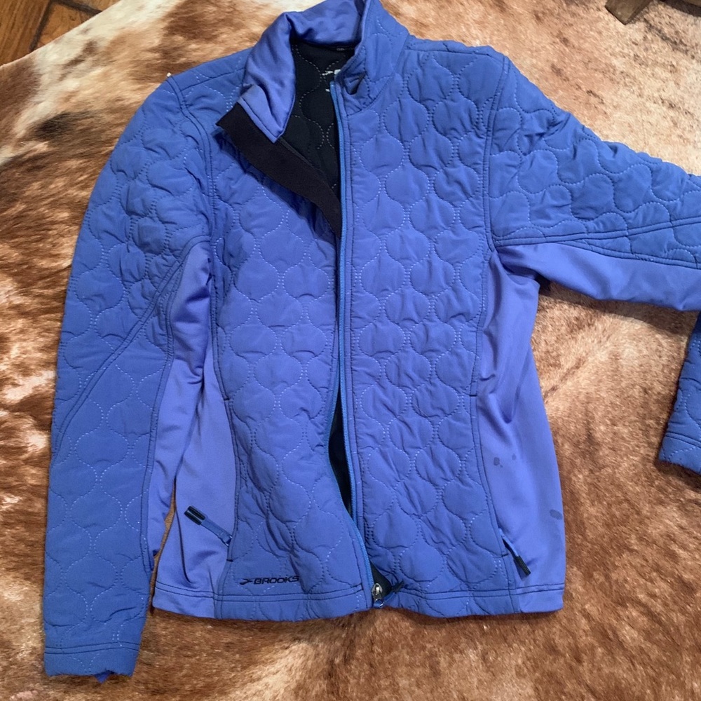 Brooks Running Jacket - Picture 2 of 3